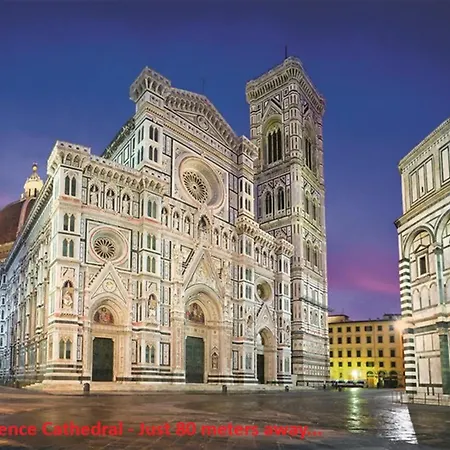 Calzaiuoli - Duomo Cathedral Florencie